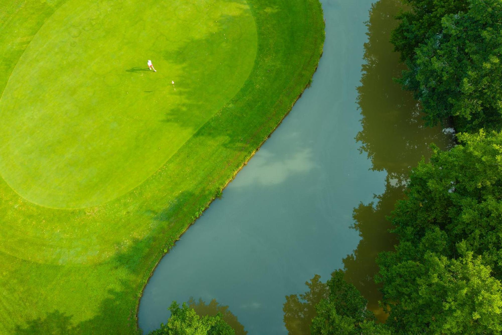 Logis Hotel Golf Le Domaine Du Val De Sorne Vernantois Luaran gambar
