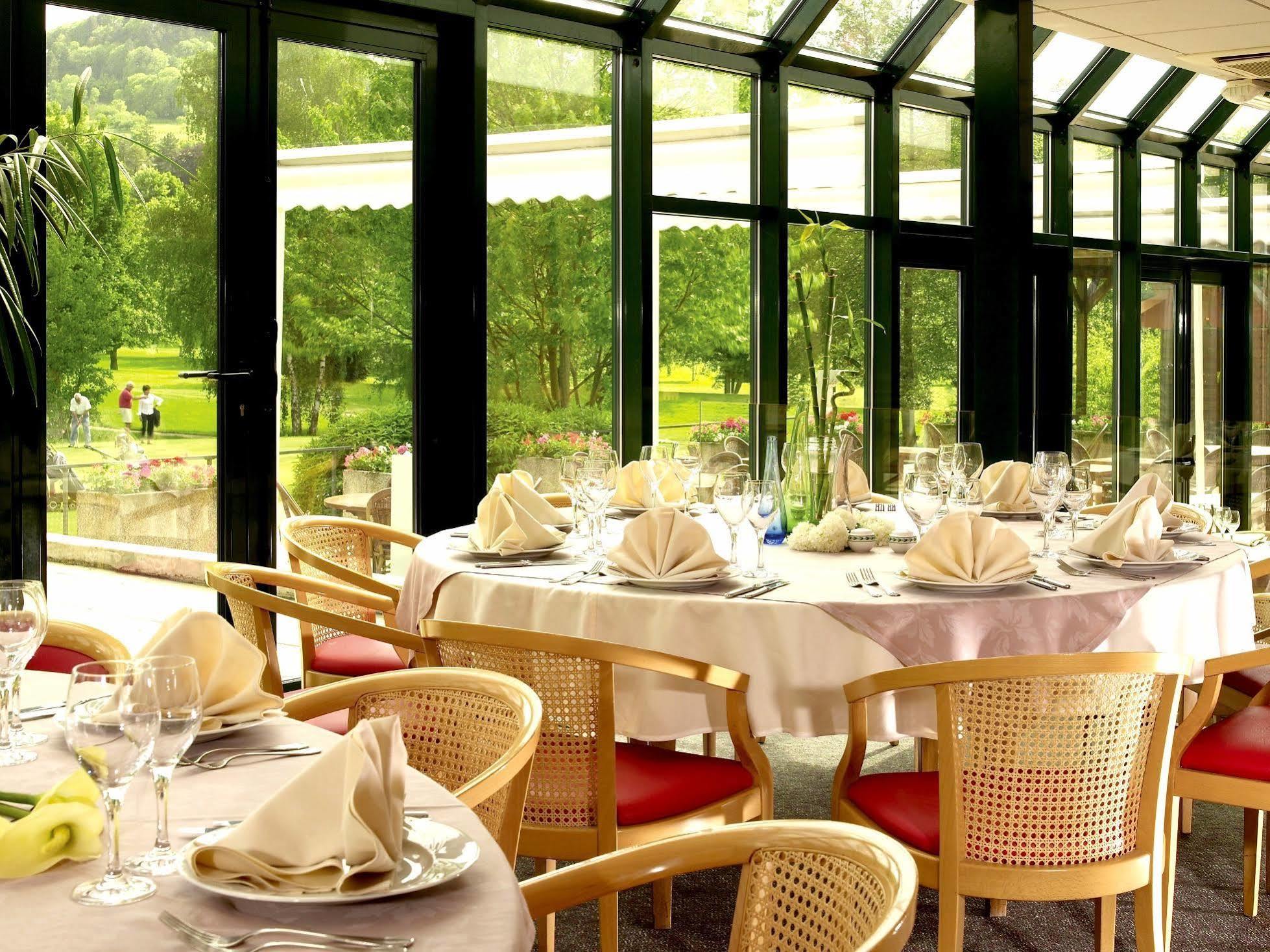 Logis Hotel Golf Le Domaine Du Val De Sorne Vernantois Luaran gambar
