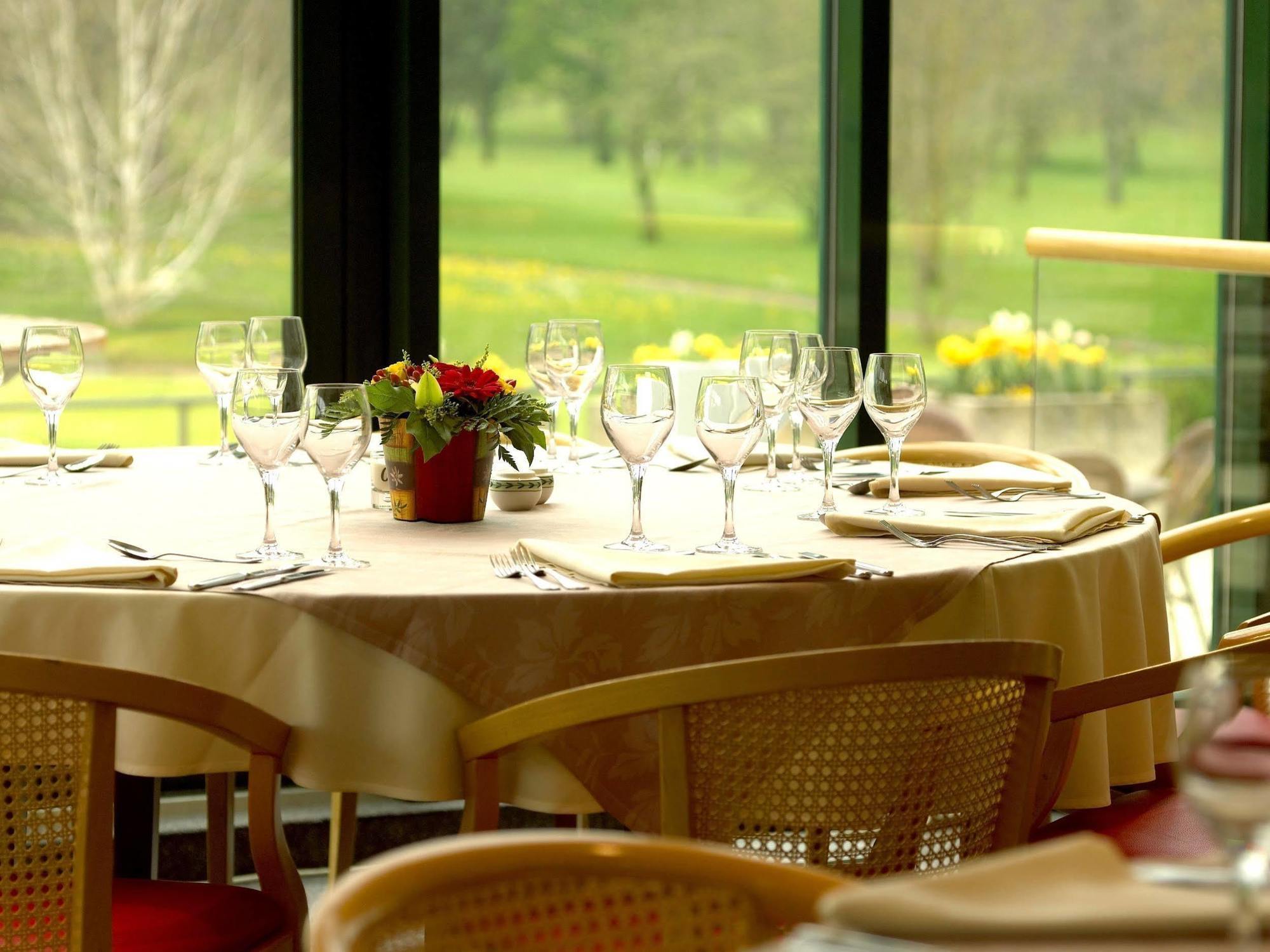 Logis Hotel Golf Le Domaine Du Val De Sorne Vernantois Luaran gambar
